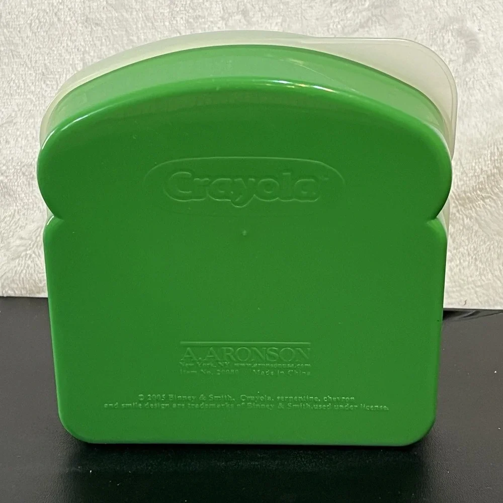 Crayola Snack Packer Sandwich Food Lunch Lunchbox Container Storage Green